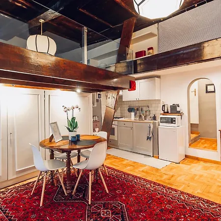 Apartment Old Monserrato In Campo De' Fiori Rome