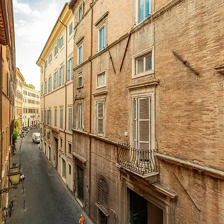 Old Monserrato In Campo De' Fiori